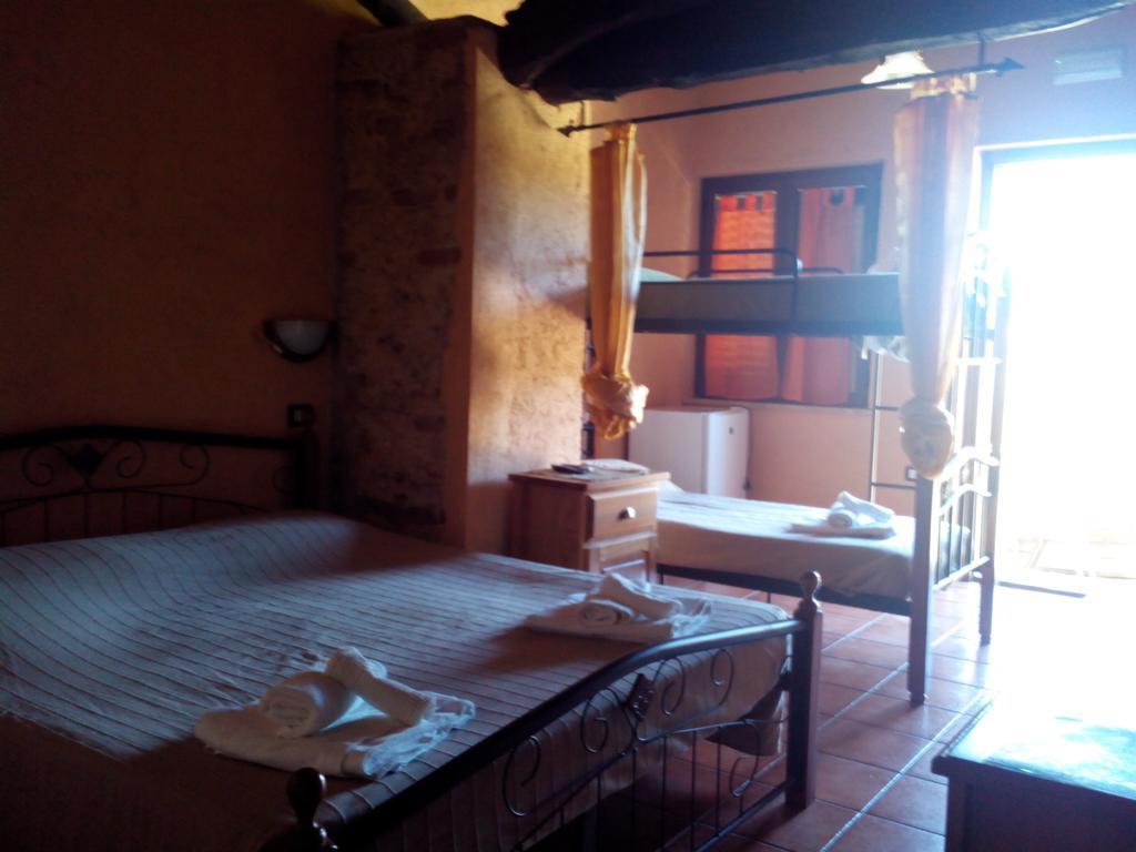 Hotel Toscano Tarsia Zimmer foto